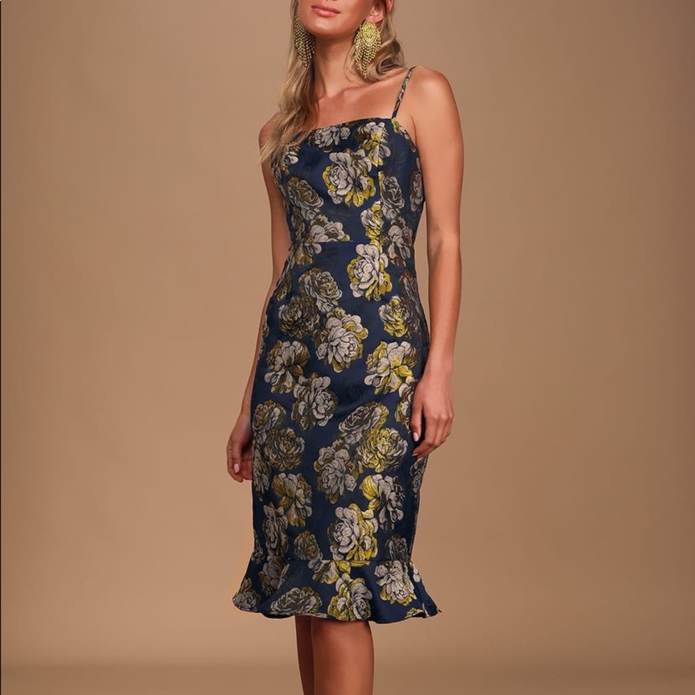 Navy Floral Jacquard Trumpet Midi Dress by Hutch